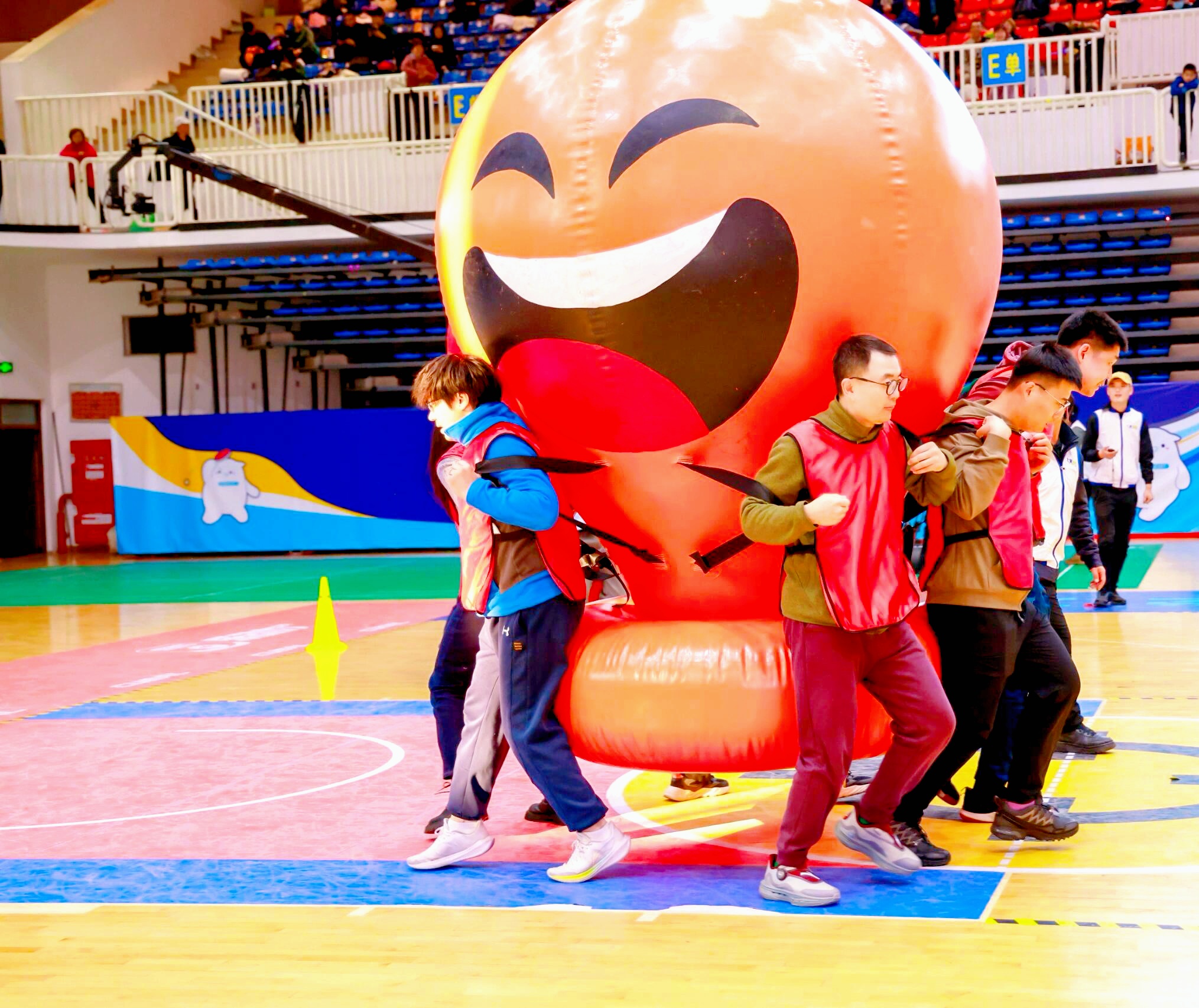 充气趣味运动会道具章鱼行走出售出租