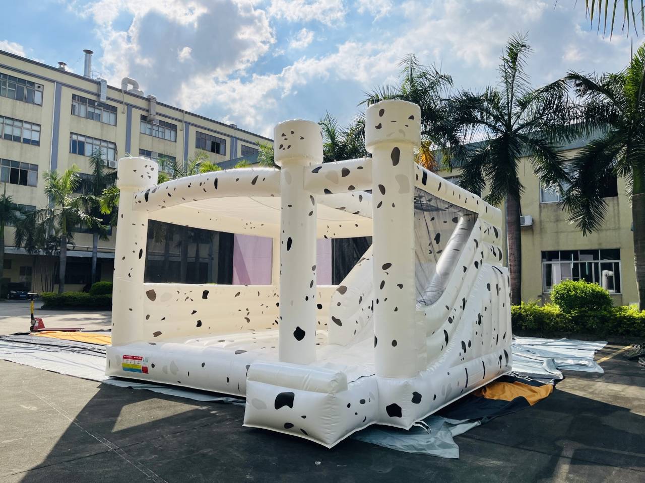 30m²斑点跳床滑梯出租