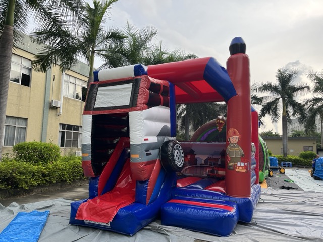 消防先锋充气跳床滑梯出售